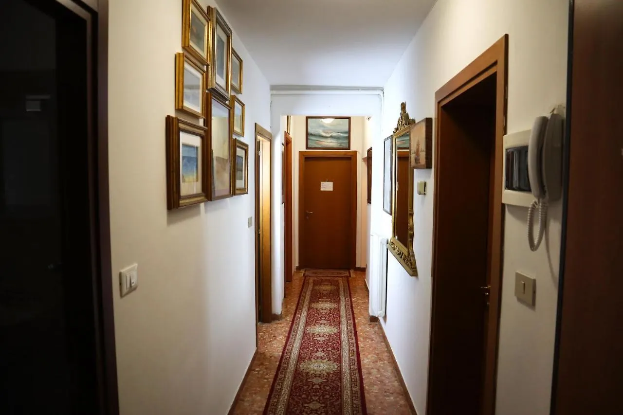 Venice Rainbow Apartment 게스트하우스